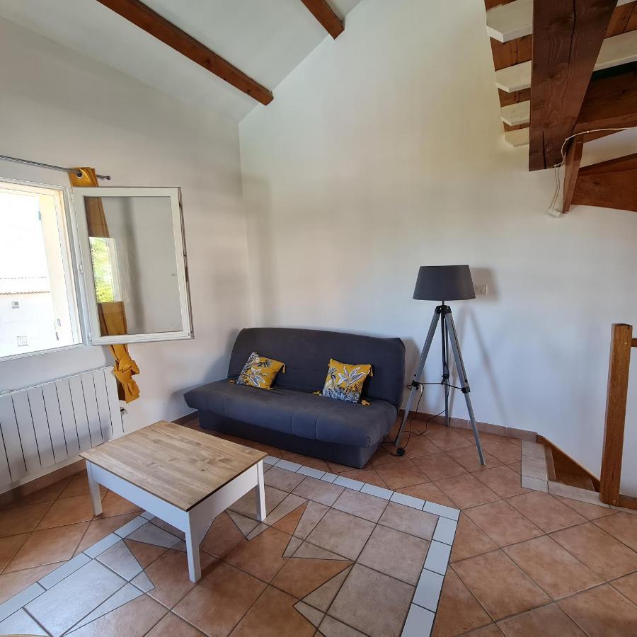 Le Gite De La Badassiere Forcalquier Exterior photo