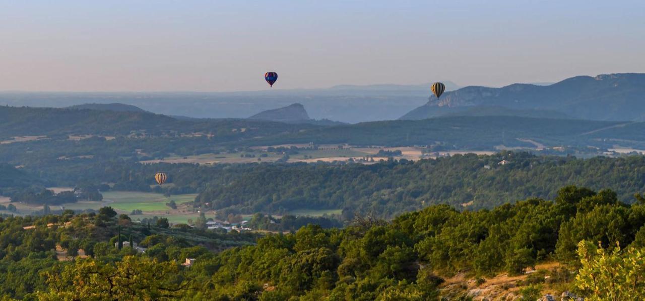 Le Gite De La Badassiere Forcalquier Exterior photo